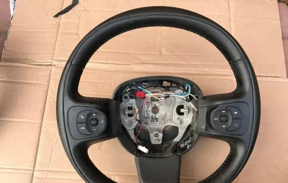 Fiat 500L Steering wheel