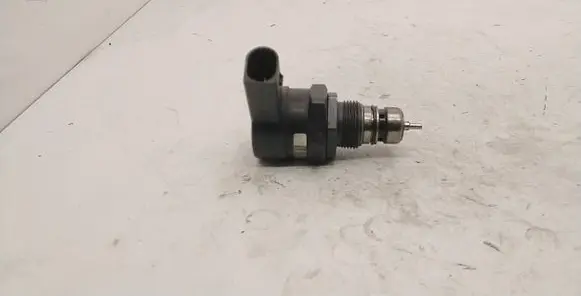 BMW 5 E60 E61 Fuel main line pipe 0281002481 11769680 230704