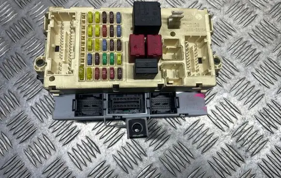 Fiat Stilo Fuse module 51755127 501209830