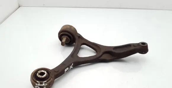 Volvo XC90 Front lower control arm/wishbone