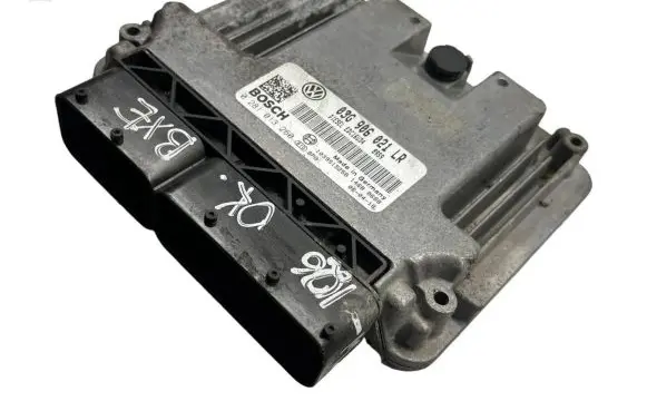 Volkswagen PASSAT B7 Engine control unit/module 03G906021LR 1039S15256 0281013260
