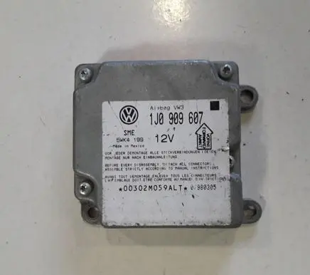 Volkswagen PASSAT B5 Airbag control unit/module 1J0909607