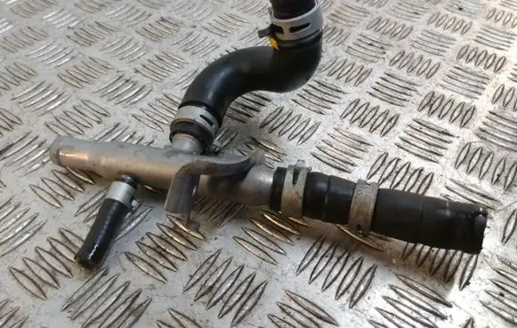 Nissan Navara D23 Engine coolant pipe/hose