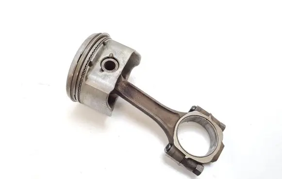 Chevrolet Tahoe Piston with connecting rod