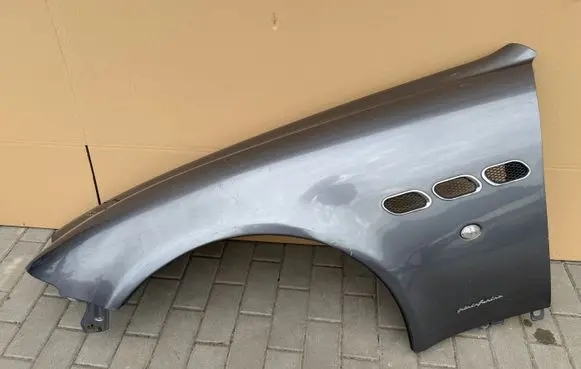 Maserati Quattroporte Fender 