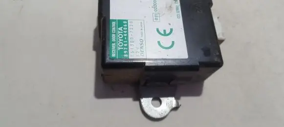 Toyota Avensis Verso Door control unit/module 8974144060 89741-44060