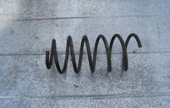 Volvo V70 Front coil spring S80V70MK2