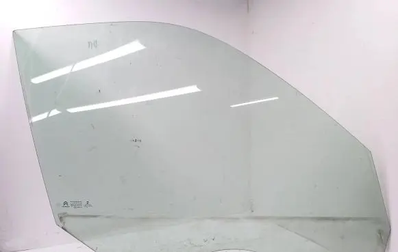 Citroen C4 Grand Picasso Front door window glass four-door