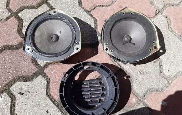 Honda Accord Front door speaker