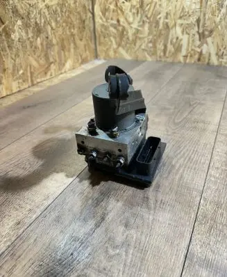 BMW X5 E53 ABS Pump 6773014 6773012