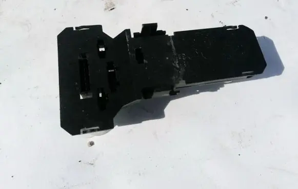 Volkswagen PASSAT B5 Tail light bulb cover holder 3B9945257