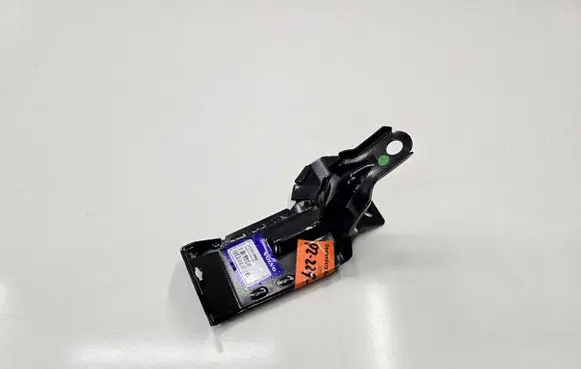 Volvo XC60 Radiator mount bracket 31261932
