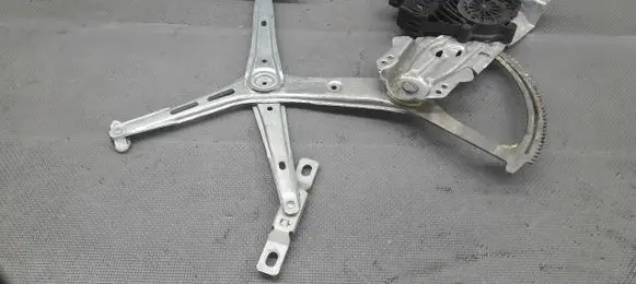 Opel Astra H Front window lifting mechanism without motor A3300-13100418rh