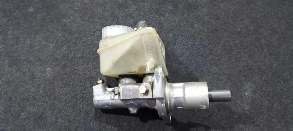 Mercedes-Benz E W124 Master brake cylinder 08424