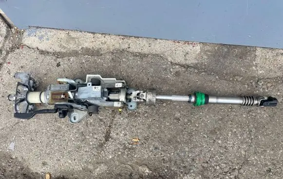 BMW 5 E60 E61 Steering wheel axle 6774623