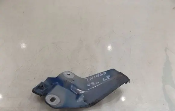 Renault Twingo II Fender mounting bracket