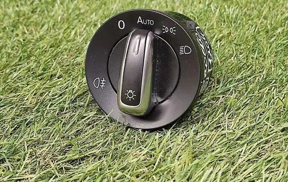 Volkswagen Scirocco Light switch 3C8941431M