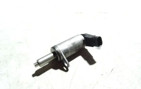 Audi A4 S4 B8 8K Camshaft position sensor 06H103697A
