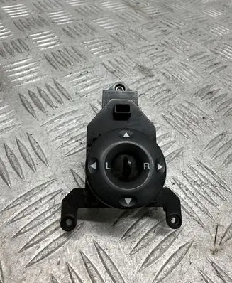 Hyundai Santa Fe Wing mirror switch 371480