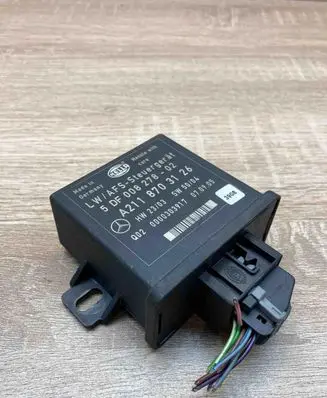 Mercedes-Benz E W211 Light module LCM A2118703126 5DF00827802