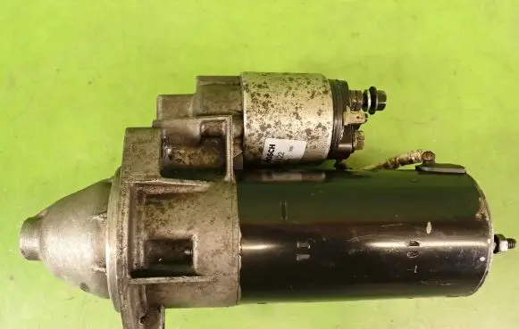 Volkswagen PASSAT B5 Starter motor 068911024G