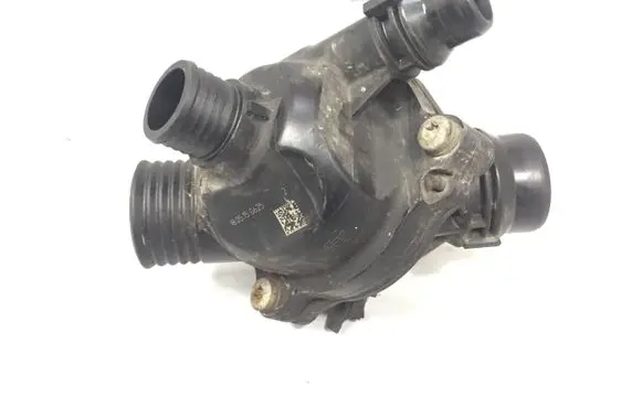 BMW 3 E90 E91 Thermostat 