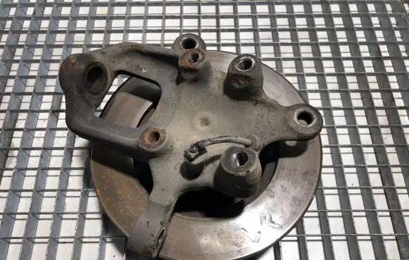 Volkswagen II LT Front wheel hub spindle knuckle 