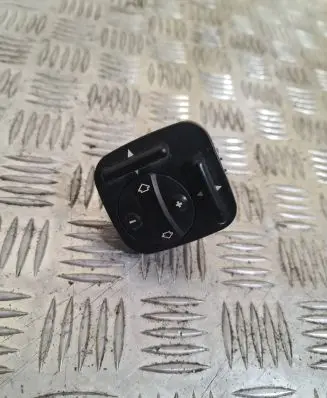 Mercedes-Benz E W211 Seat control switch 2118000878