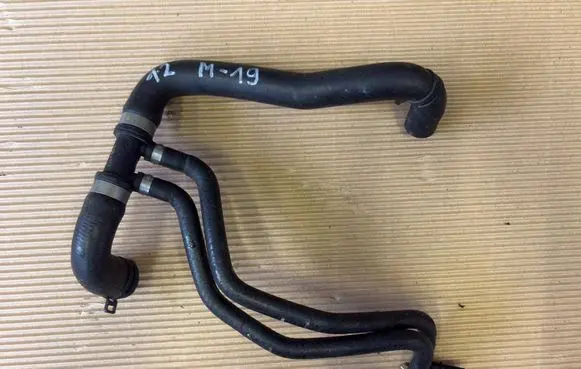 Mercedes-Benz GLE (W166 - C292) Engine coolant pipe/hose A1668307001
