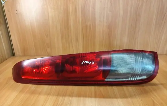 Nissan X-Trail T30 Rear/tail lights