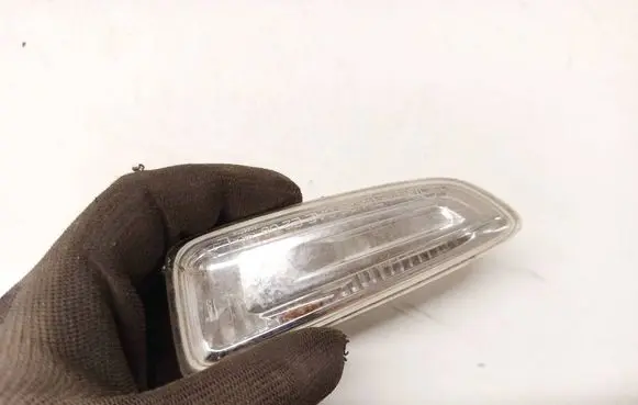 Opel Insignia B Front fender indicator light 13491088