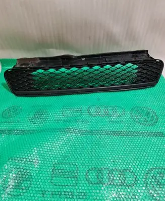 Toyota Auris 150 Front bumper lower grill 5311202320