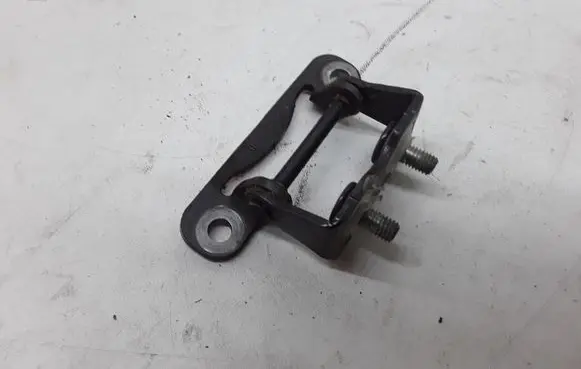 Subaru Forester SH Tailgate/trunk/boot hinge