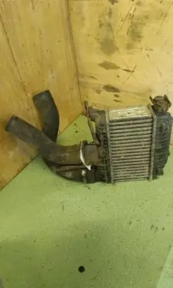 Toyota Avensis T220 Intercooler radiator 8730670
