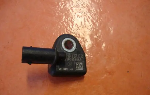 Jeep Cherokee Airbag deployment crash/impact sensor 56038975AA