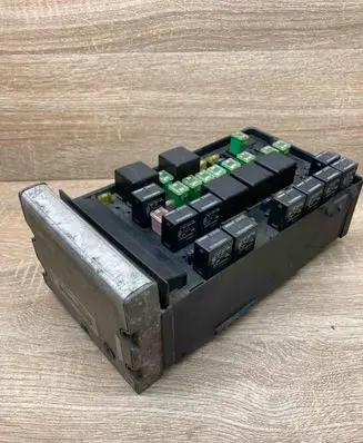 Chrysler Voyager Fuse module 04869000AJ 04869200AN