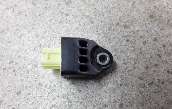 Toyota Land Cruiser (J150) Airbag deployment crash/impact sensor 8983760020