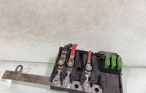 Volkswagen Golf IV Fuse box set