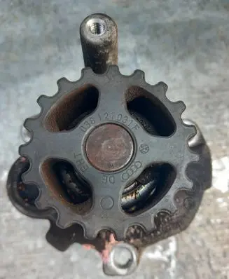 Volkswagen Polo Water pump 038121031f