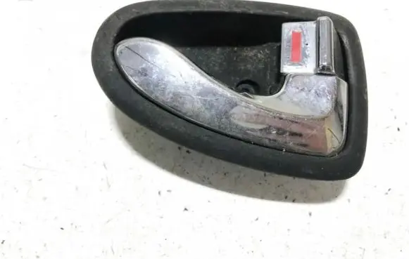 Hyundai Accent Rear door interior handle