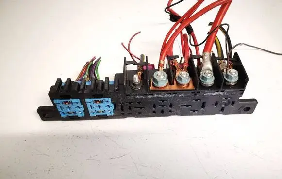Audi A4 S4 B5 8D Fuse box set 8l0941822a