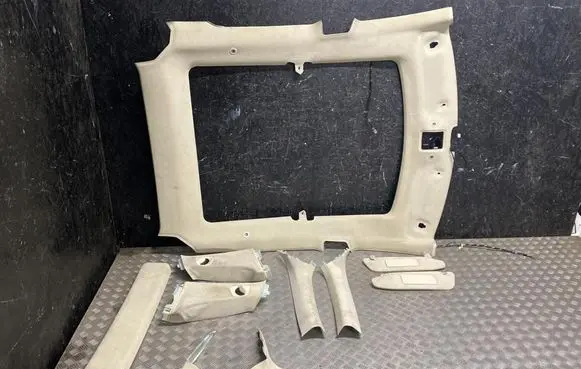 Tesla Model S Headlining 104593601C