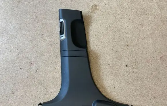 (B) pillar trim (bottom)
