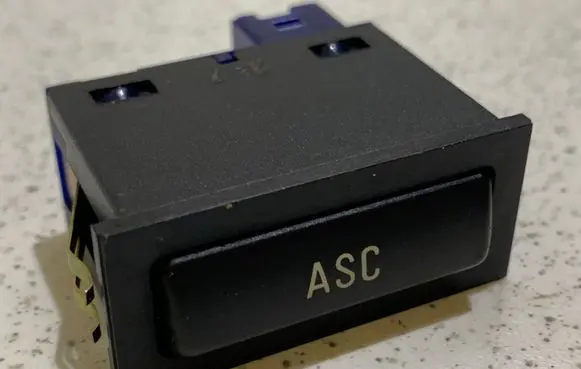 Traction control (ASR) switch