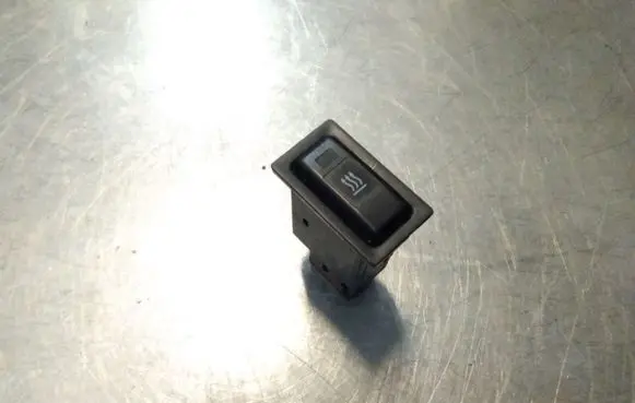 Toyota Yaris Verso Windscreen/window heater switch 153337 153261