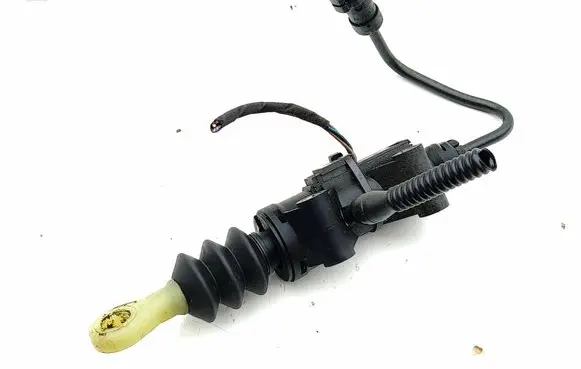 Mini Cooper Countryman R60 Clutch master cylinder 13670610