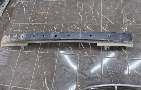 Opel Vivaro Front bumper cross member 