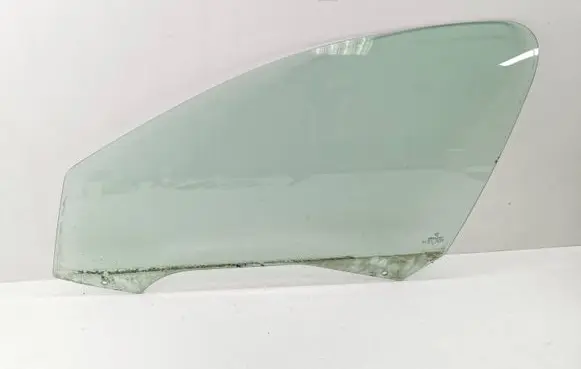 Peugeot 206 Front door window glass four-door E243R000464