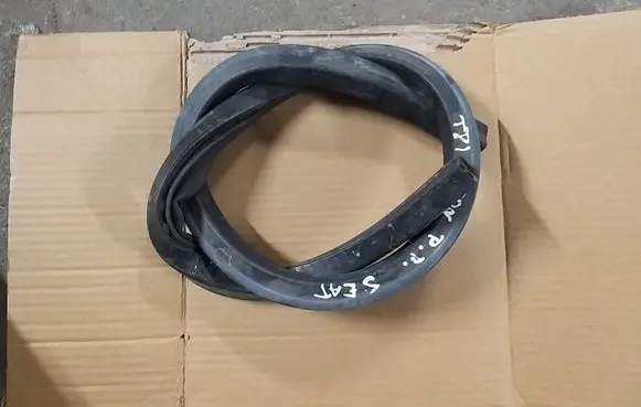 Seat Leon IV Wiper trim