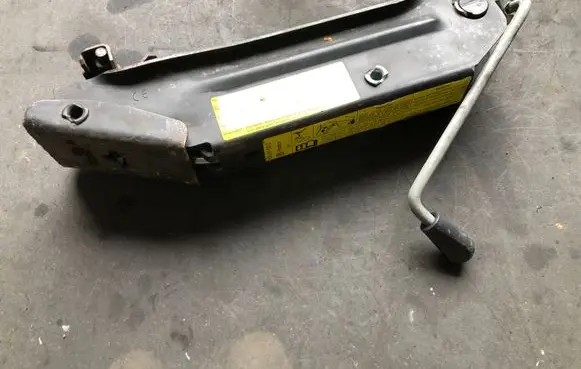 Volkswagen Phaeton Lift Jack 3D0011031E
